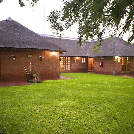 The Willows Guesthouse Bloemfontein Exterior photo